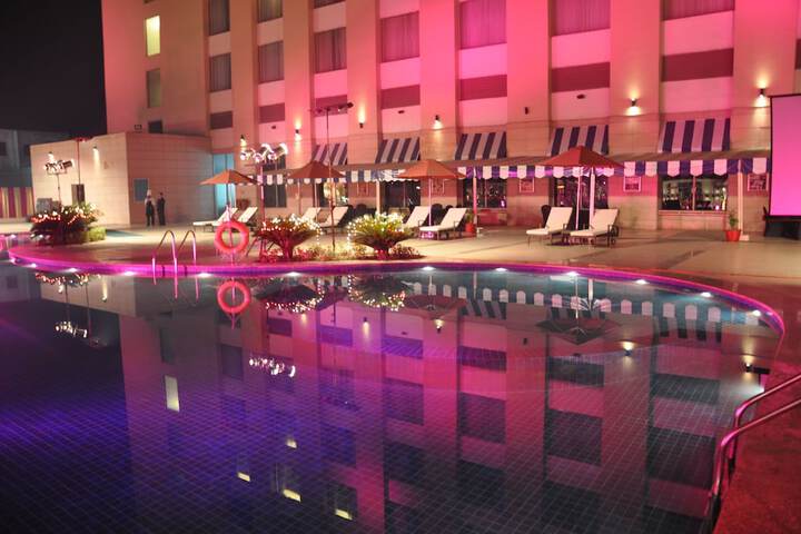 Pool 31 of 112