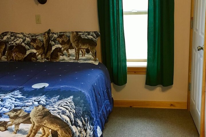 Room 7 of 77