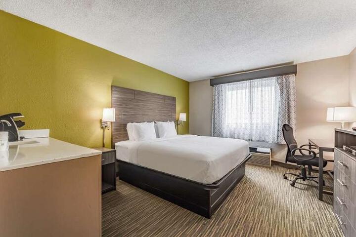 2 Double Beds (6 of 18)