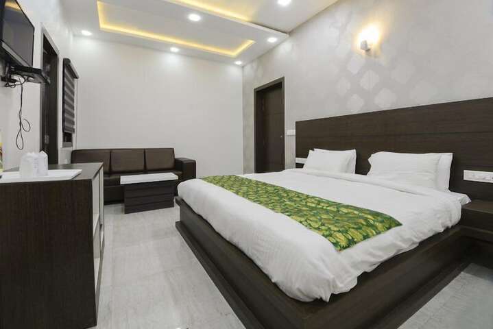 Room 10 of 23