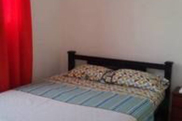 Room 2 of 6