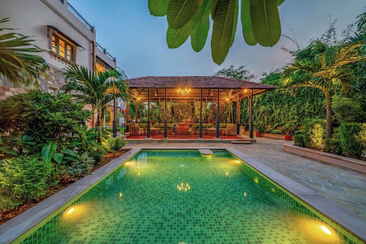 Pool 52 of 67
