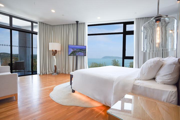 Room 17 of 60