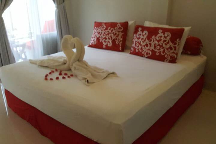 Room 5 of 15