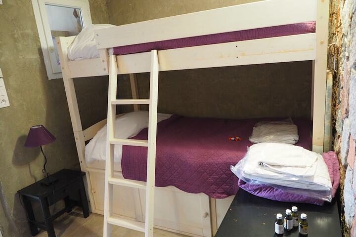 Room 19 of 144