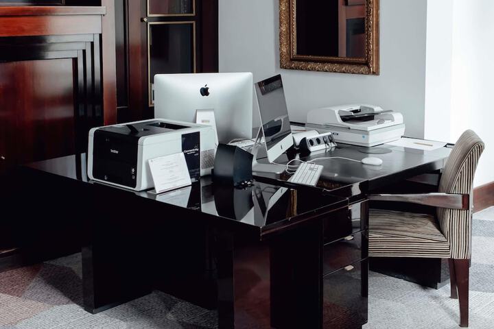 Business Center 238 of 263