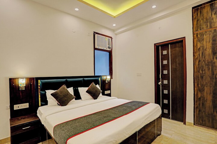 Room 13 of 29