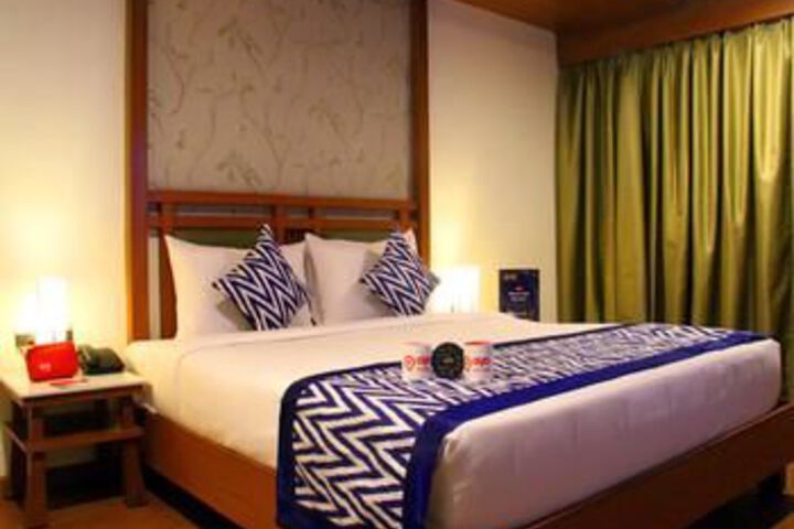 OYO Premium Jubilee Hills