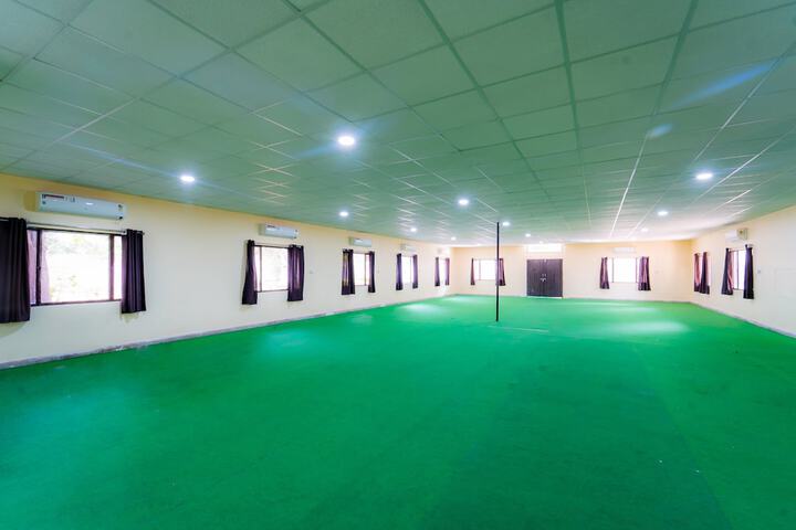 Ballroom/Hall 70 of 95
