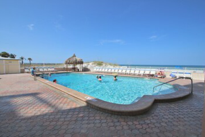 Pool 16 of 24