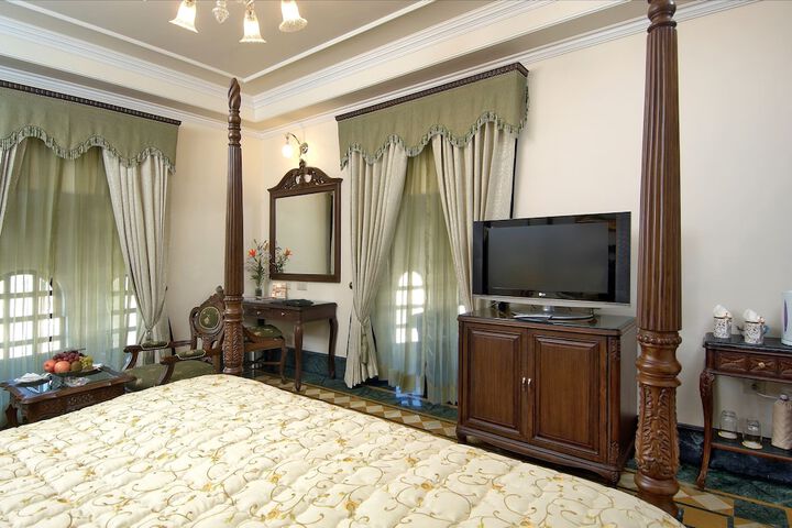 Room 6 of 57