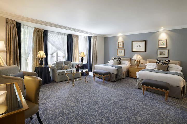 Room 44 of 174