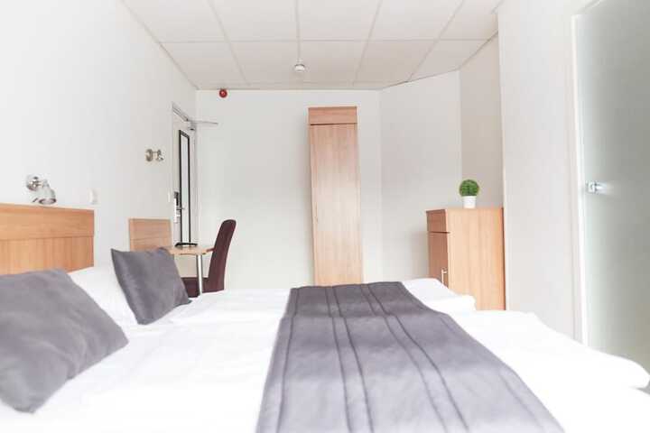 Room 17 of 52
