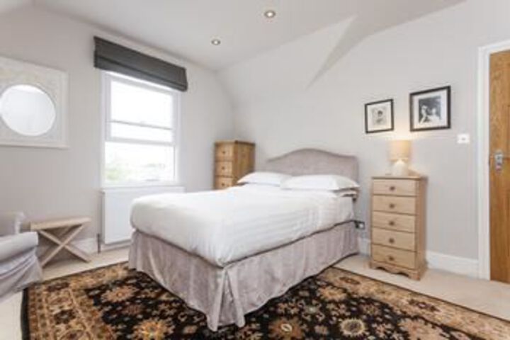 Room 14 of 60