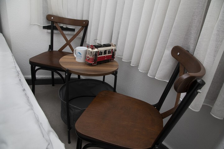 Room 13 of 15