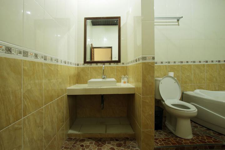 Room 147 of 213