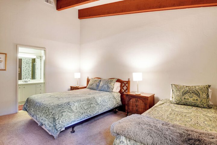 Room 2 of 23