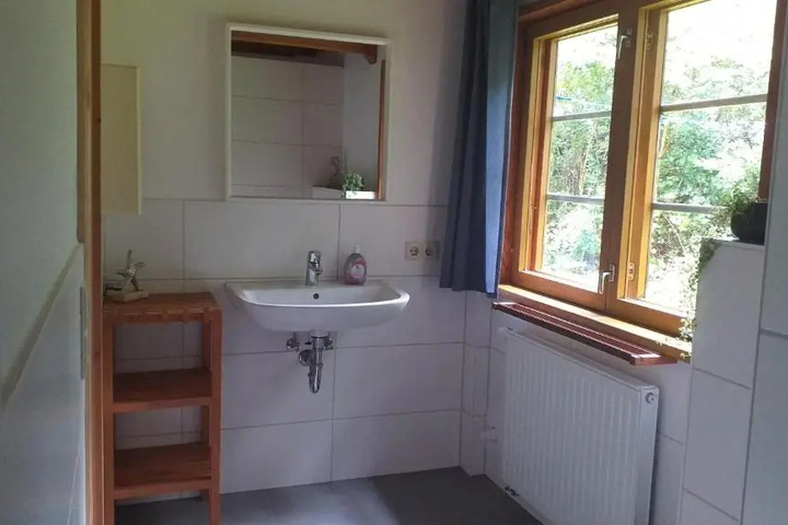 Room 8 of 13