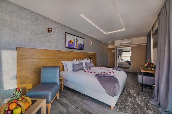 Room 5 of 34