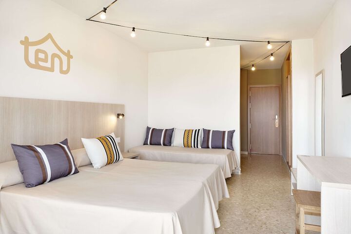 Room 14 of 79