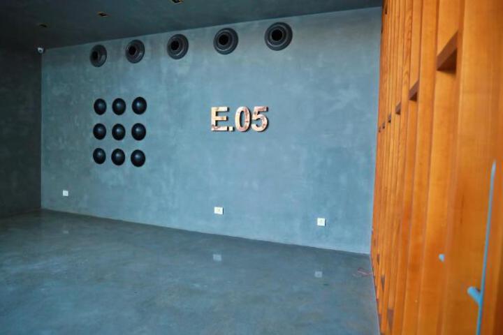 General 44 of 50