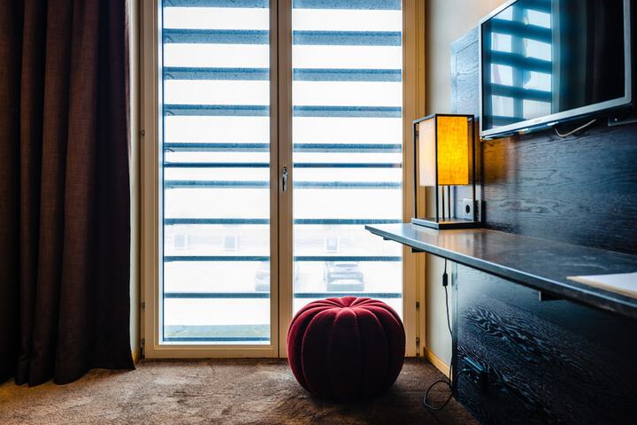 Room 32 of 85