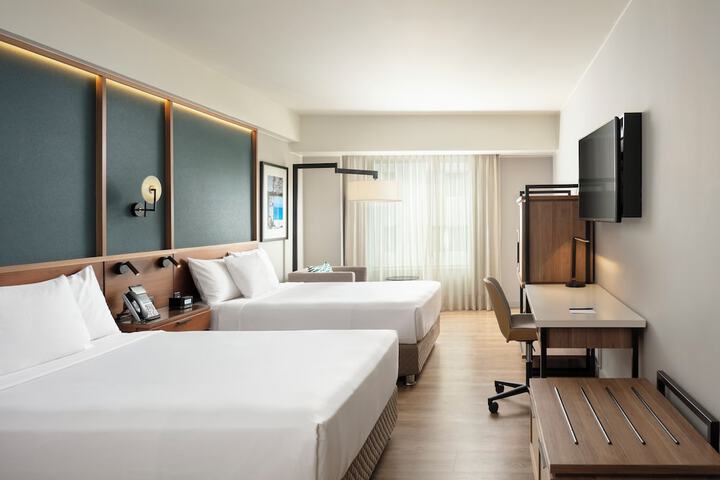 Room 4 of 70