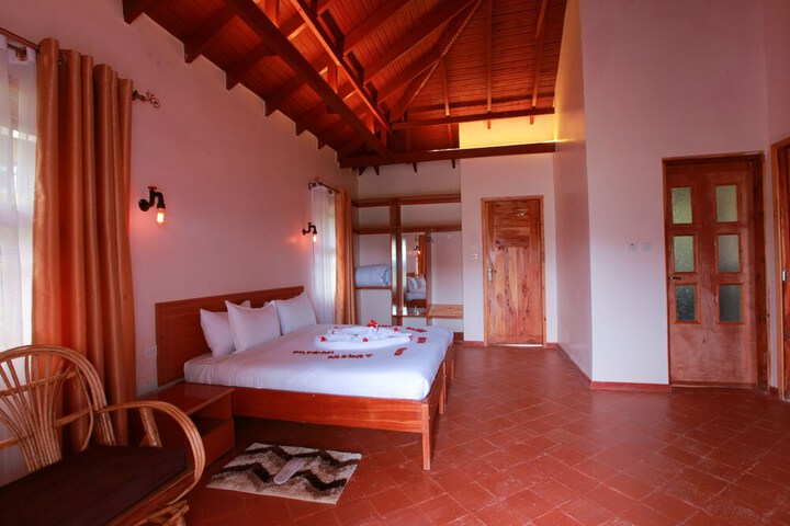 Room 3 of 56
