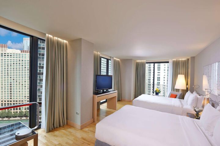 Room 25 of 94