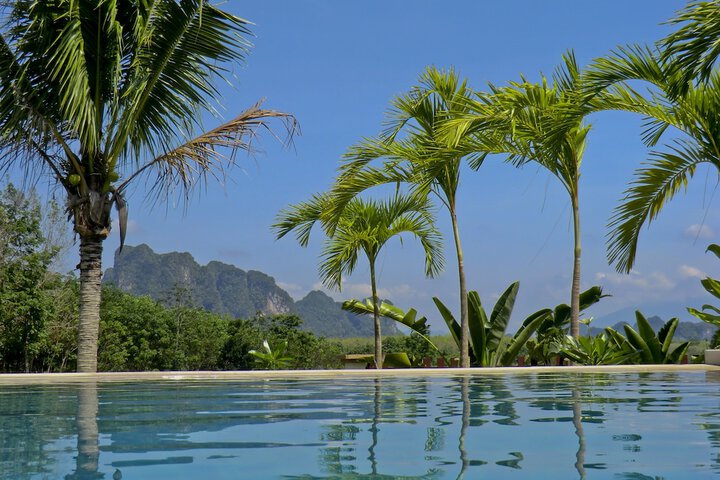 Pool Hotel