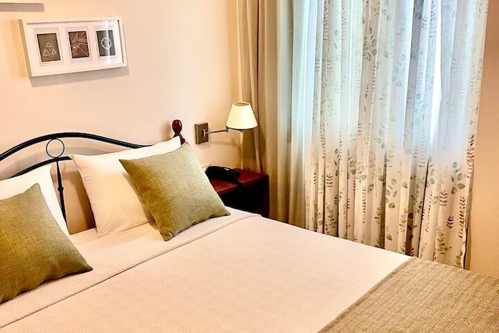 Room 9 of 51