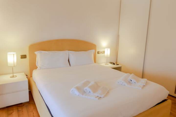 Room 16 of 34