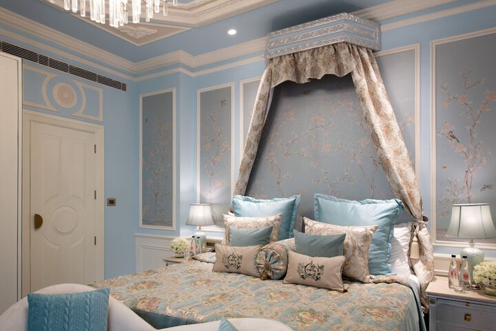 Room 52 of 159