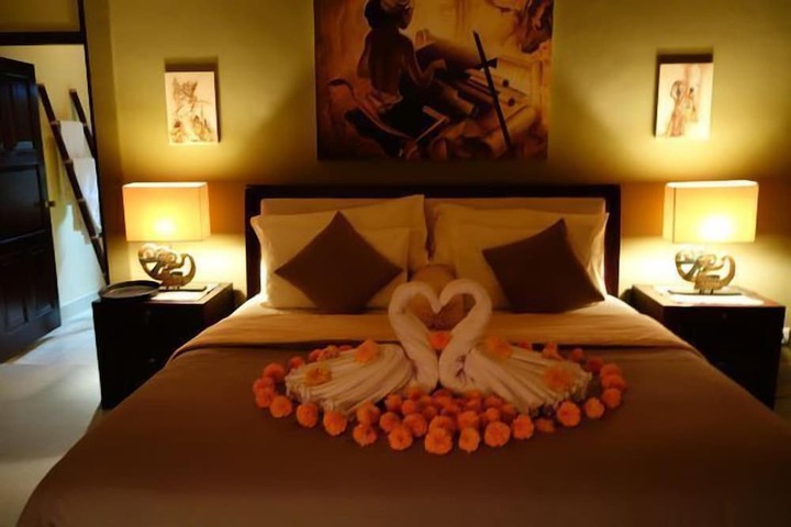 Room 6 of 26