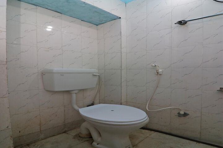 Room 10 of 17