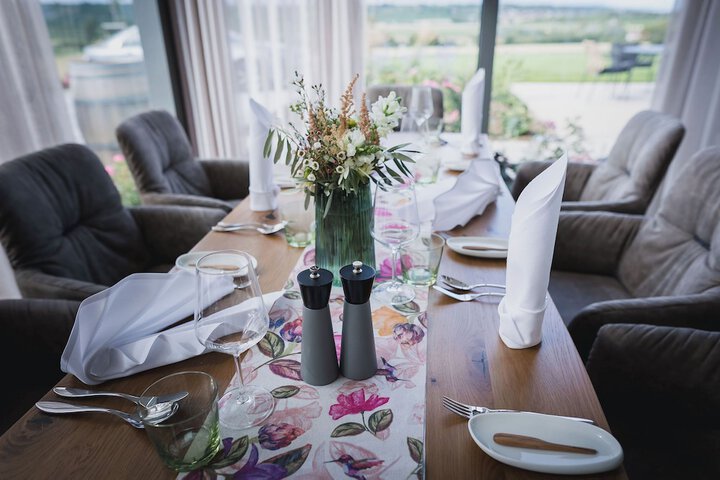 Dining 62 of 79