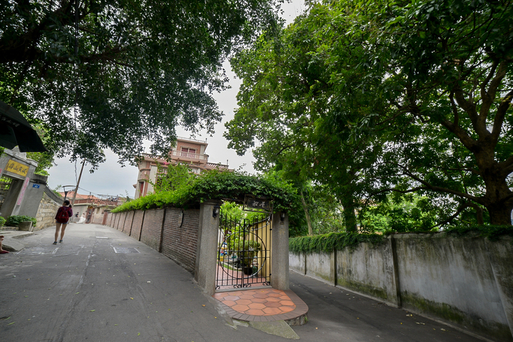 Chuanwu Old Villa Family Hotel