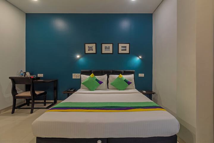 Room 9 of 31