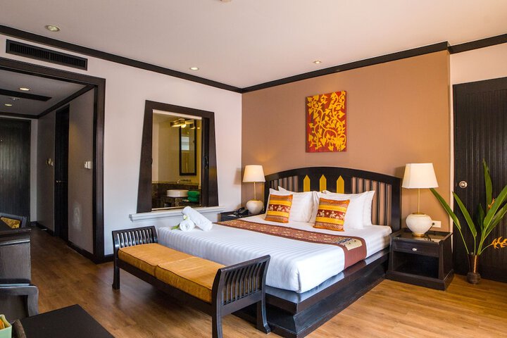 Room 25 of 179