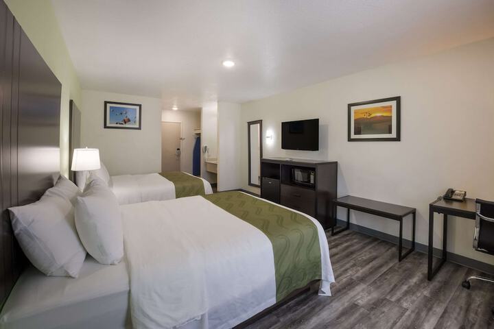 Room 18 of 38