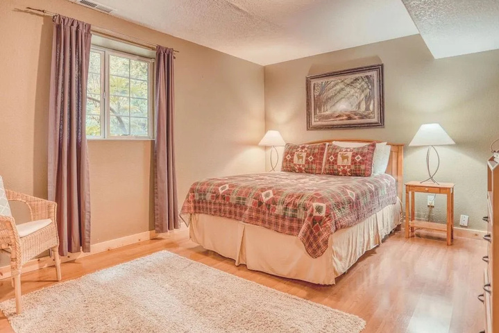 Room 4 of 22