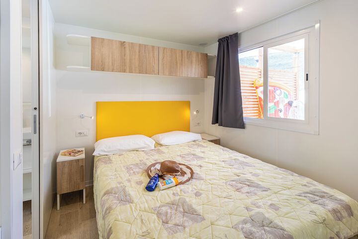 Room 4 of 89