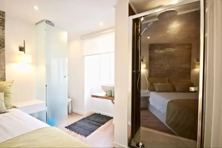 Room 3 of 13