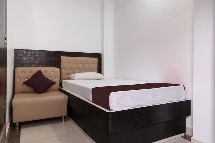 Room 20 of 35