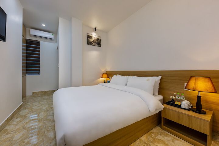 Room 28 of 40