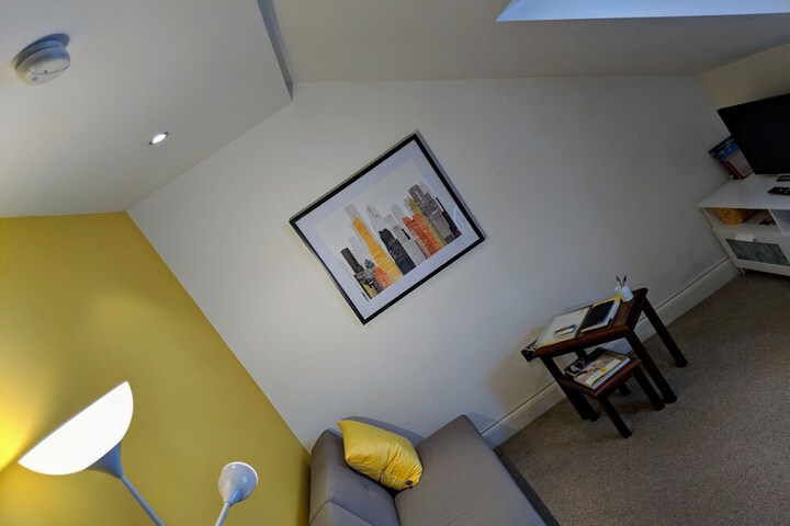 Room 28 of 42