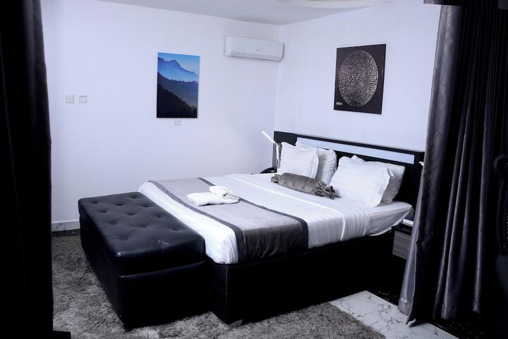 Room 18 of 43