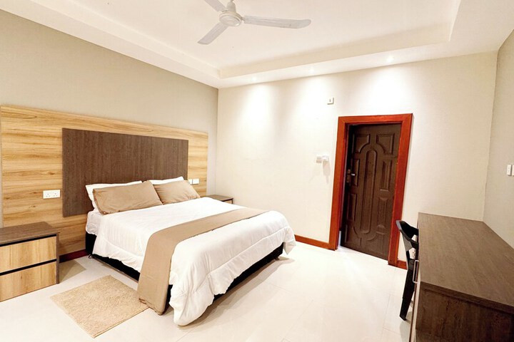 Room 5 of 22