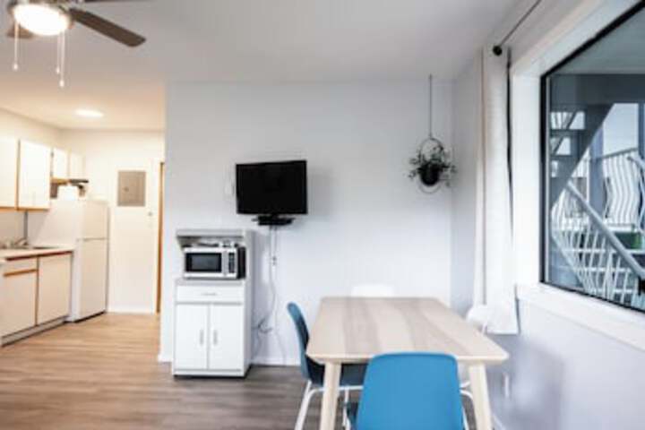 Room 85 of 147
