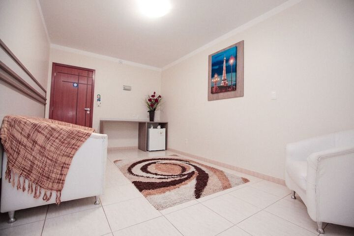 Room 6 of 39